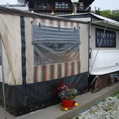 Weinberg-panorama- Mobilhome - Wohnwagen *