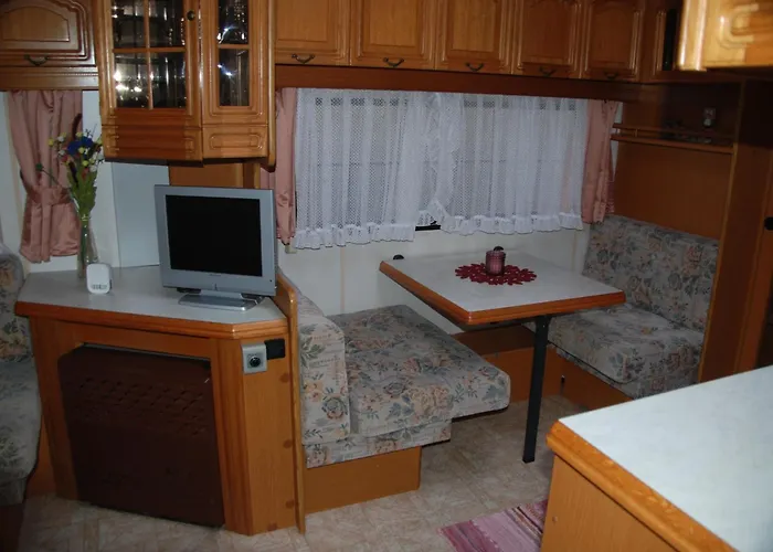 Weinberg-panorama-camper Camping Sankt Andra-Hoch