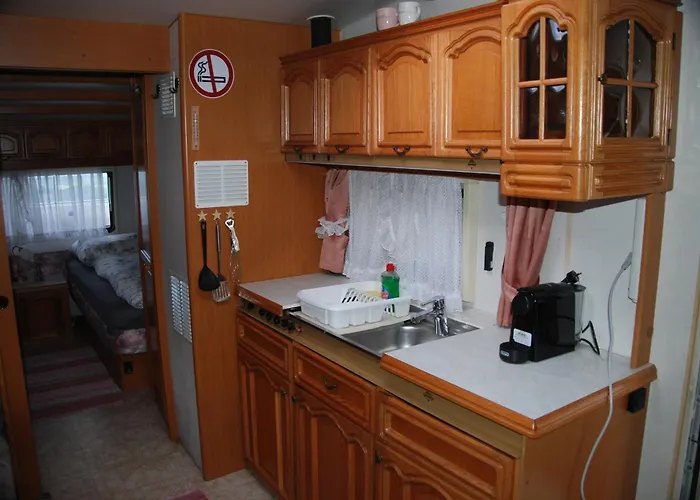 Weinberg-panorama-camper Camping *