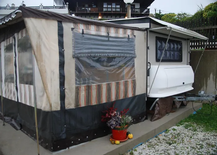 Weinberg-panorama-camper *